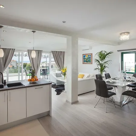 Modern Pjero Apartamento *