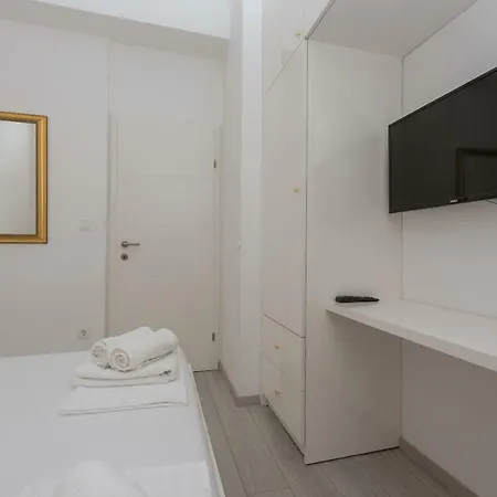 Modern Pjero *