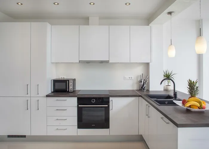 Modern Pjero Apartment Makarska