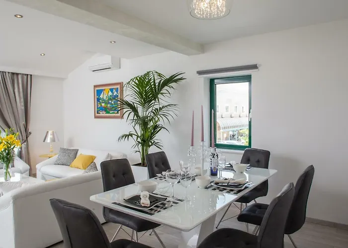 Modern Pjero Apartment