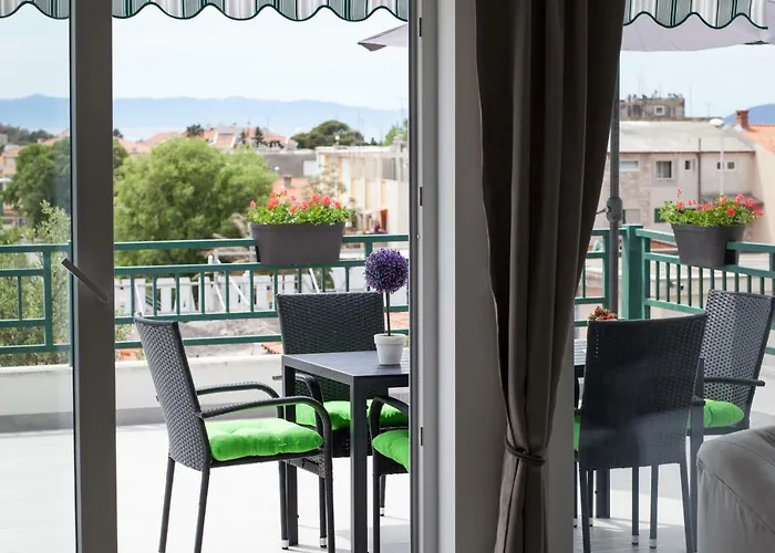 Modern Pjero Apartment Makarska