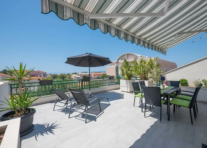 Modern Pjero * Макарська