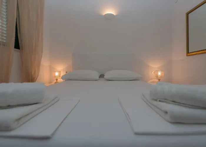 Modern Pjero Апартаменти *